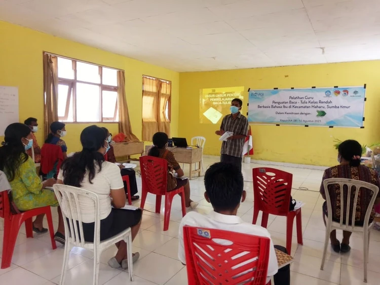 Pelatihan guru 2 (2).jpg